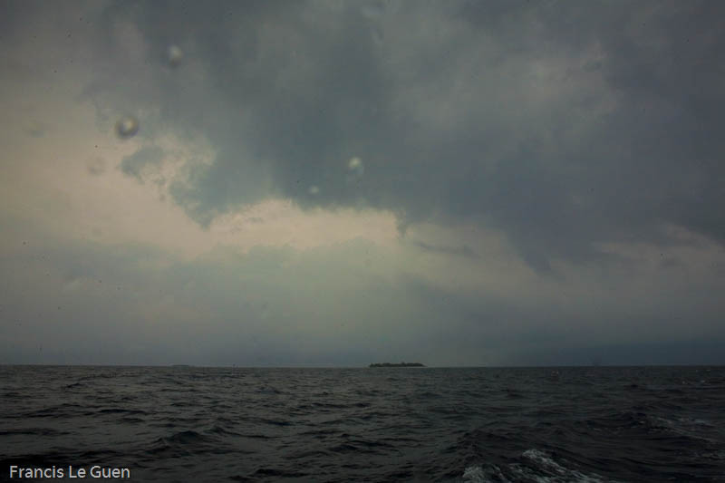 Maldives : Plongeons sous la pluie ! - Maldives - image, lumière, perspective