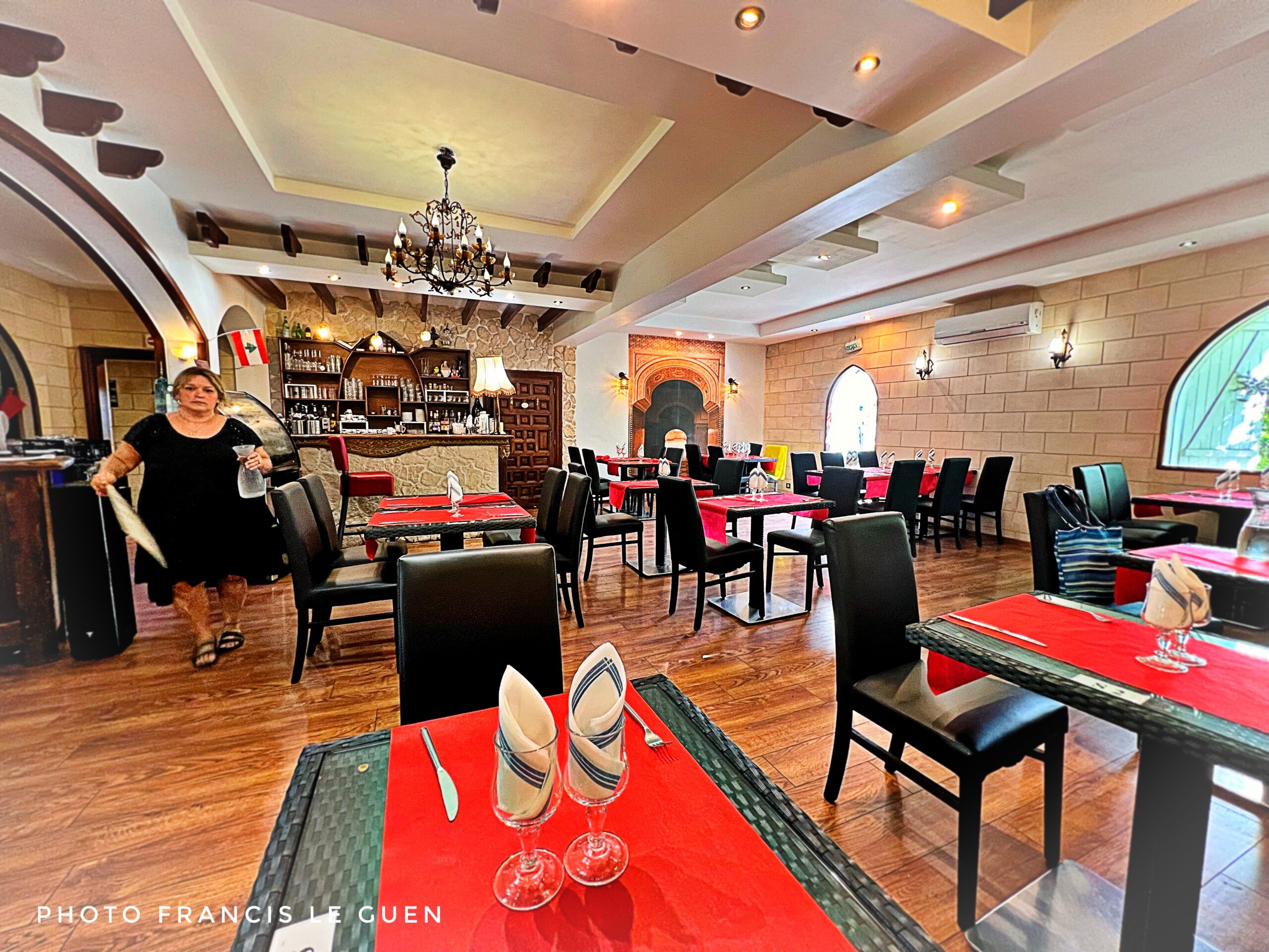 Villa Mont Liban - Restaurant - Marseille - architecture, Notre-Dame, corniche