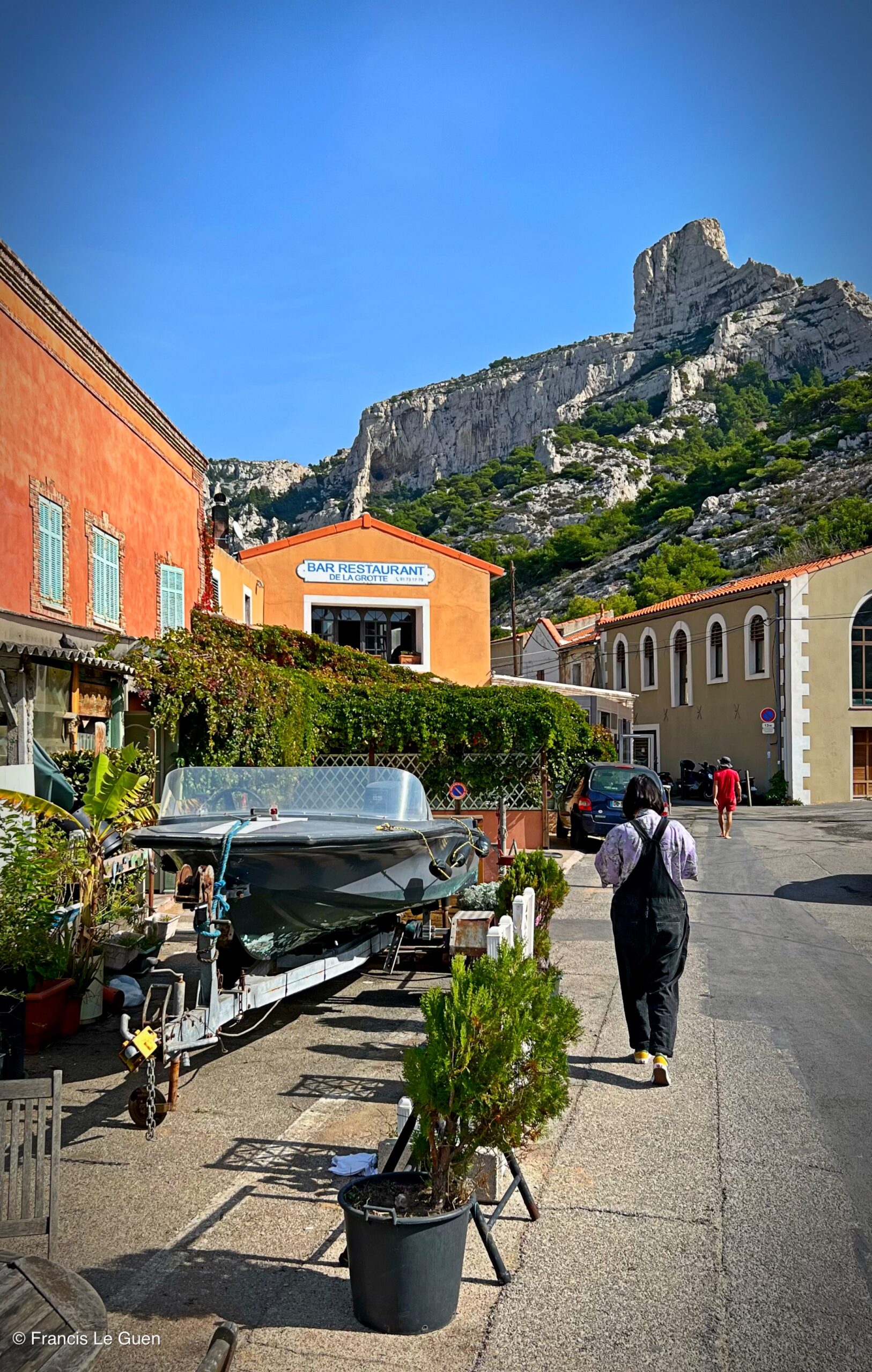La grotte - Restaurant - Marseille - architecture, Méditerranée, panier