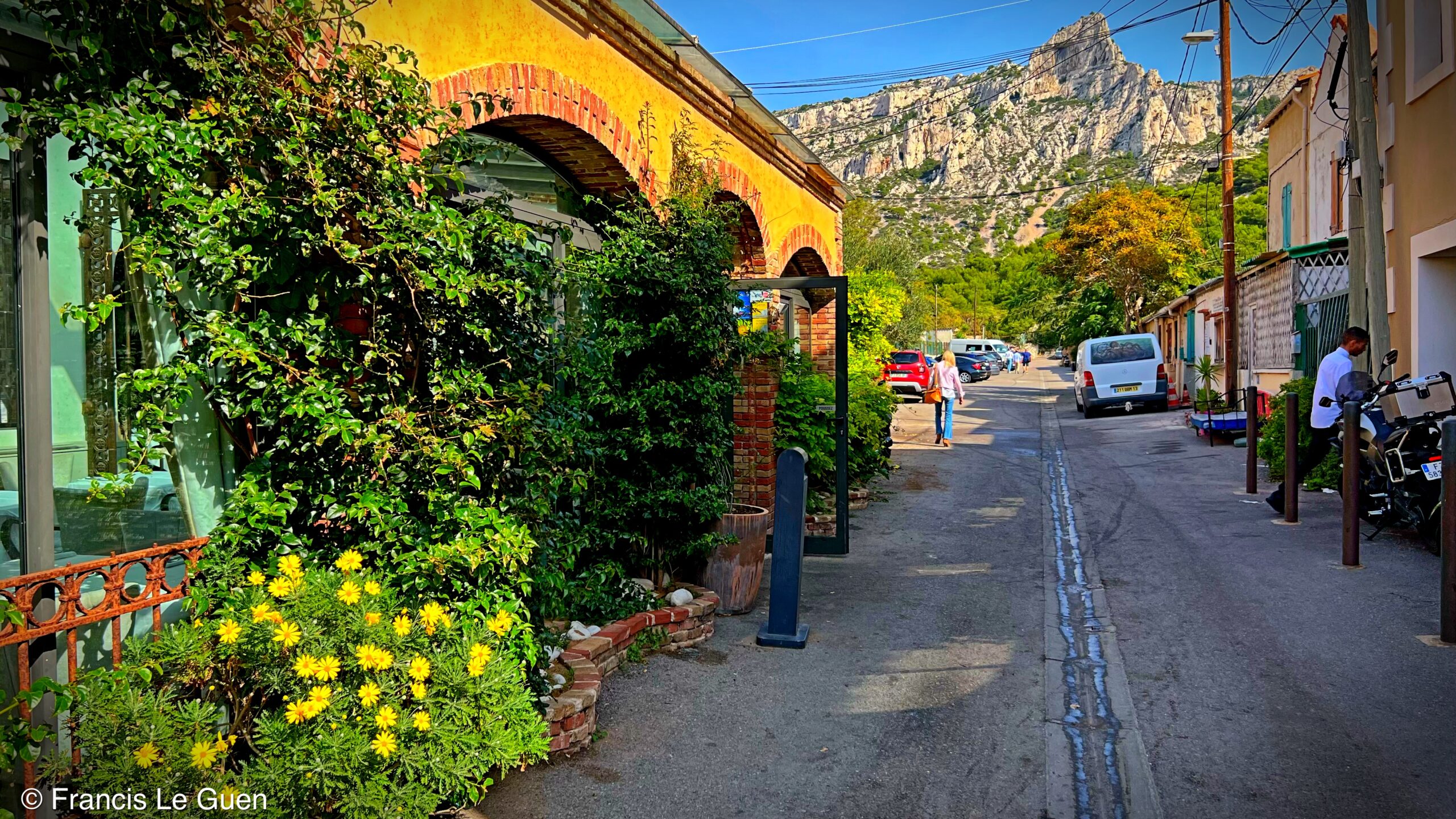 La grotte - Restaurant - Marseille - architecture, Méditerranée, panier