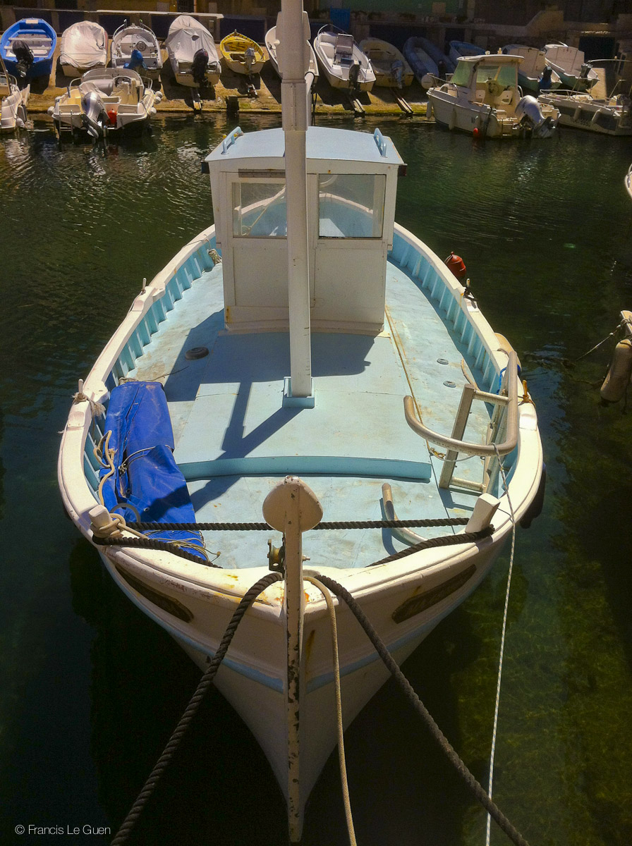 Vallon des Auffes - Marseille - Marseille - architecture, port, Notre-Dame