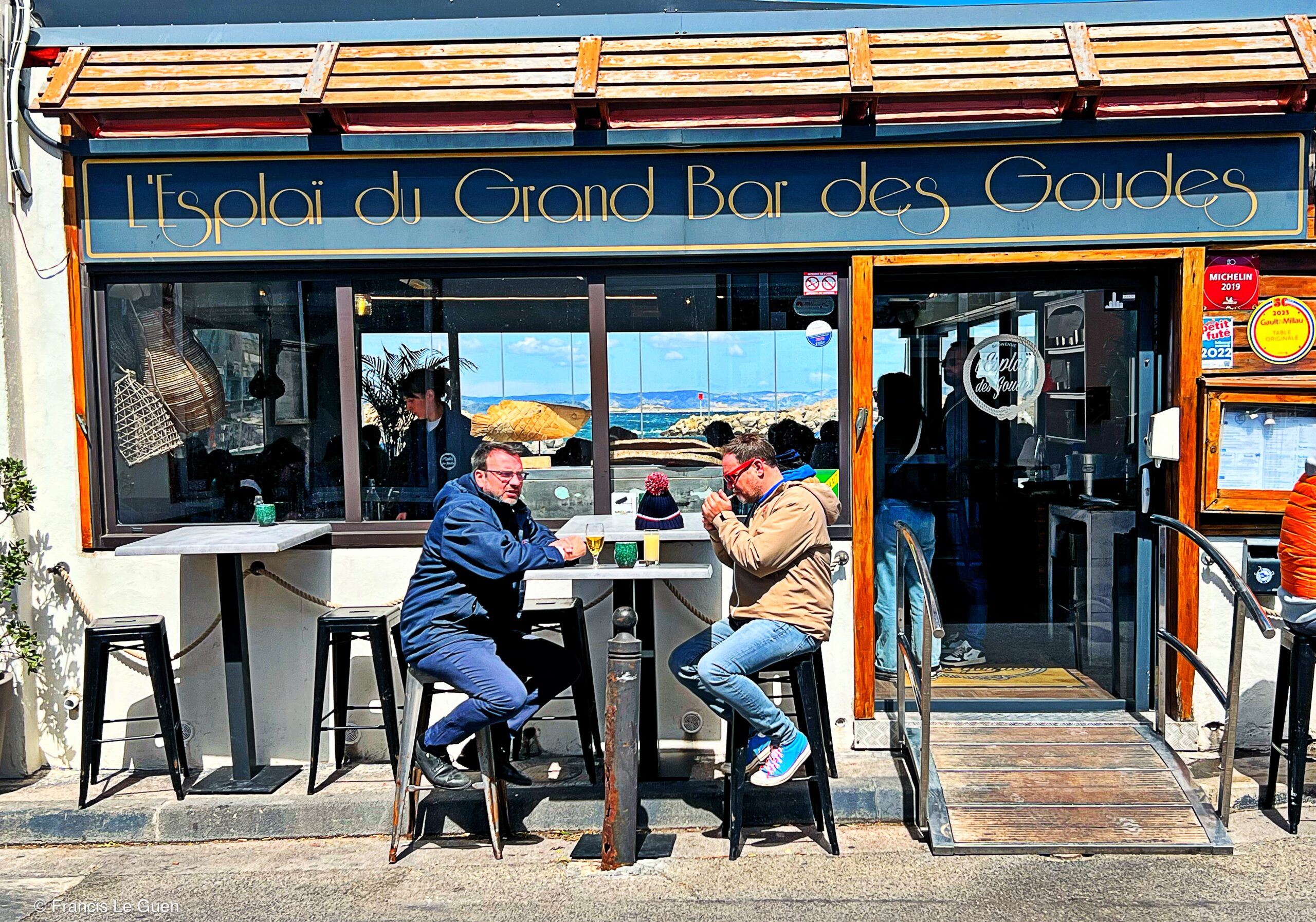 Grand bar des Goudes - Marseille - Marseille - architecture, port, lumière