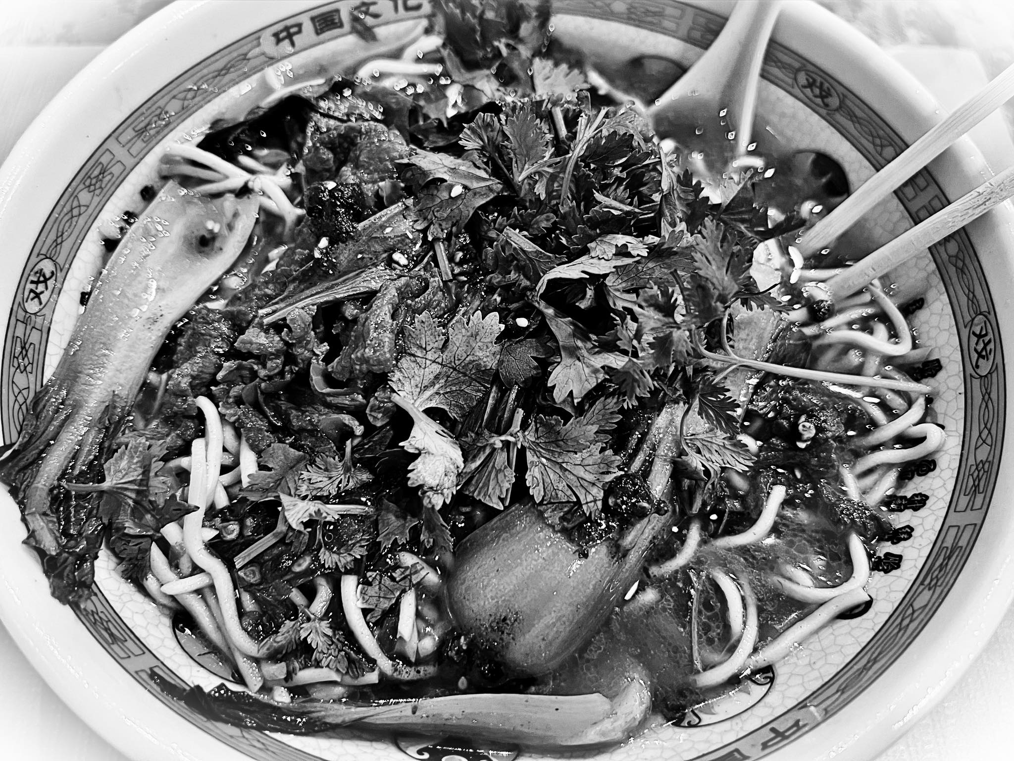 Choses vues : soupe chinoise en noir et blanc