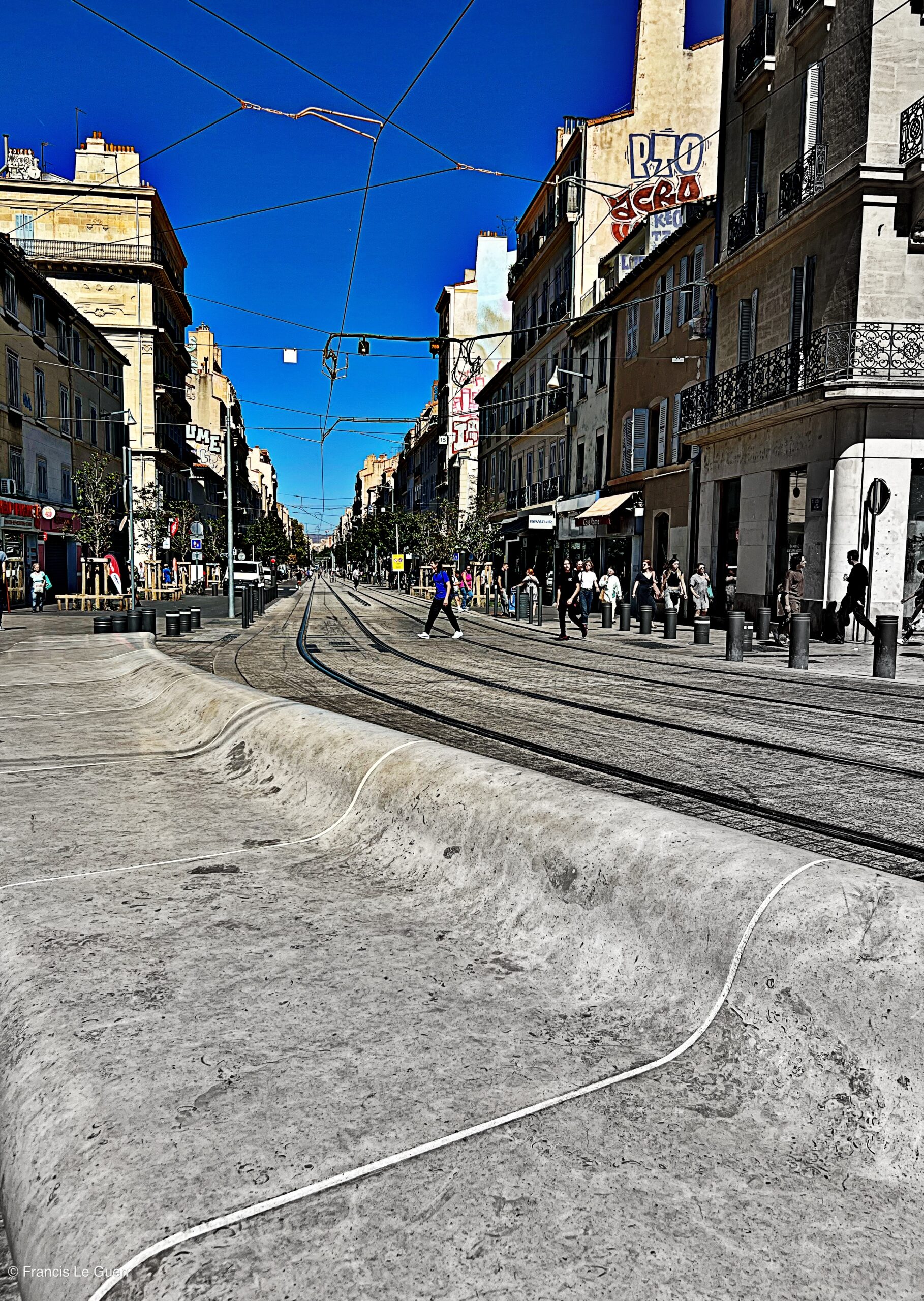 Place Castellane : la nouvelle cicatrice minérale de Marseille ? - Humeur - rêverie, intimité, sentiment