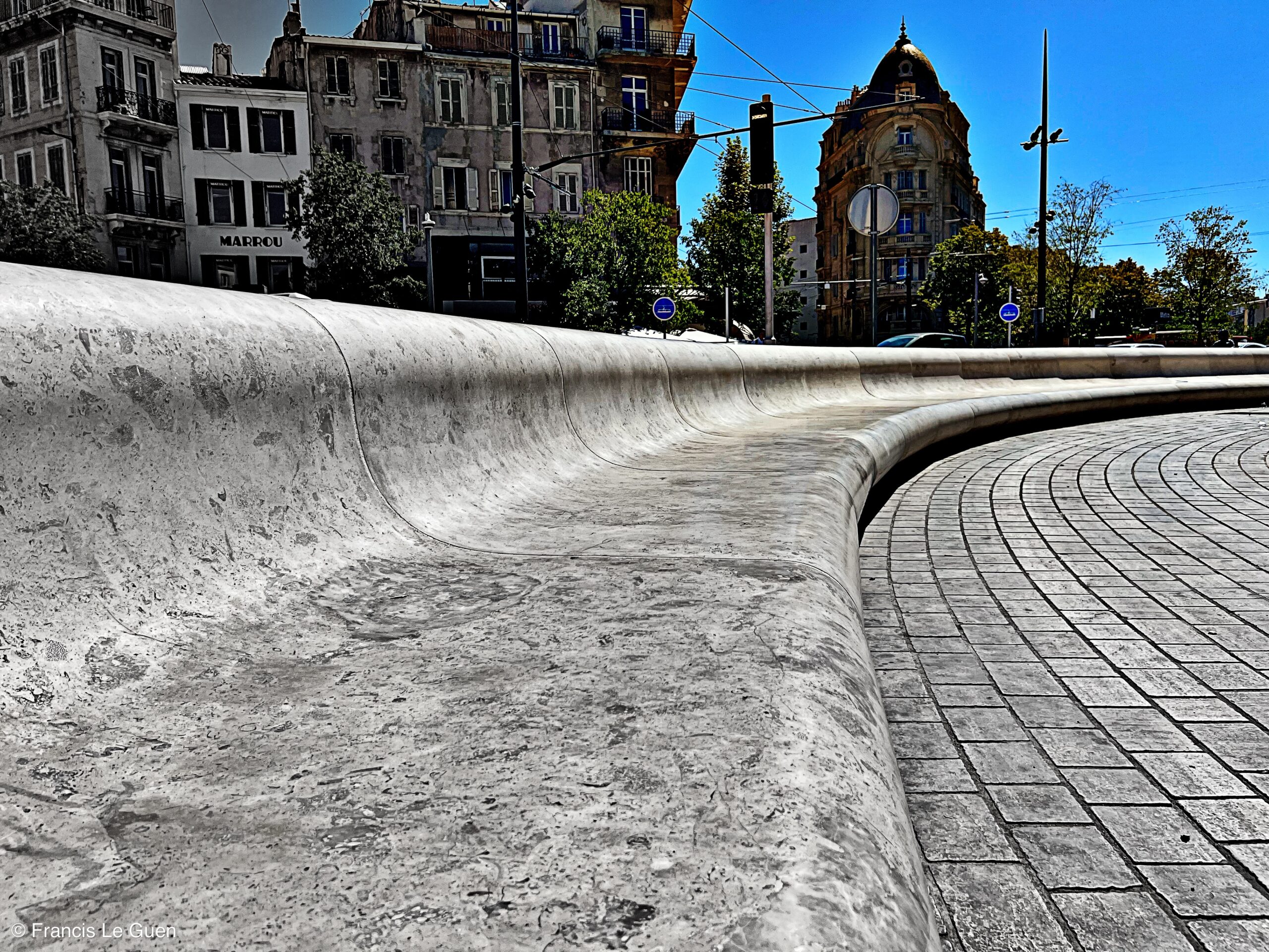 Place Castellane : la nouvelle cicatrice minérale de Marseille ? - Humeur - rêverie, intimité, sentiment