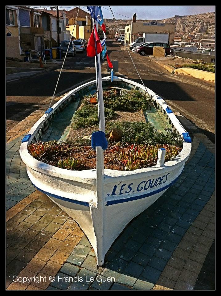 Choses vues. Juillet 2026 barque Les Goudes